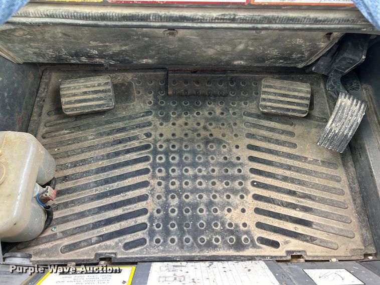 image for item EK4431 2015 Takeuchi TL10 tracked skid steer loader