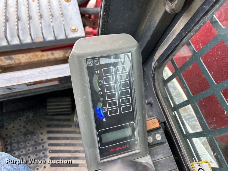 image for item EK4431 2015 Takeuchi TL10 tracked skid steer loader