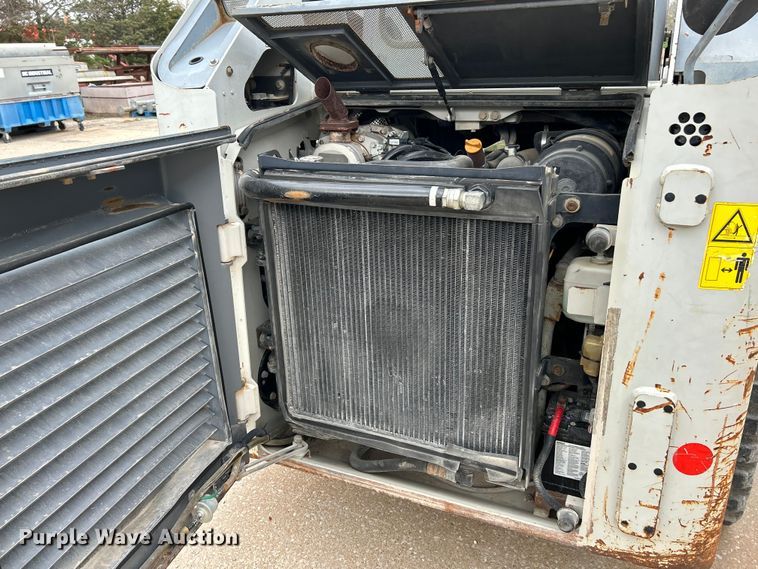 image for item EK4431 2015 Takeuchi TL10 tracked skid steer loader