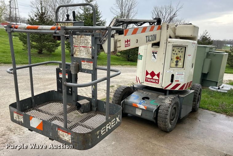 image for item EK4436 1999 Terex TA30N boom lift