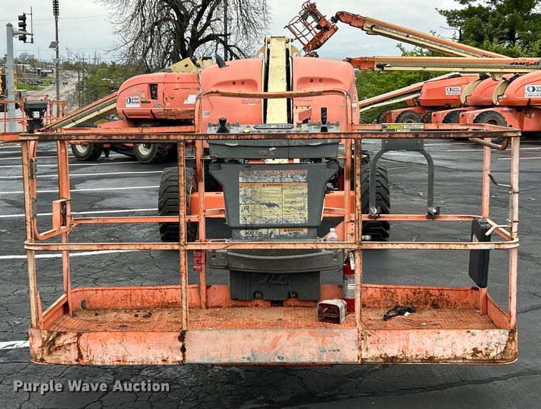 image for item EK4441 2006 JLG 400S boom lift