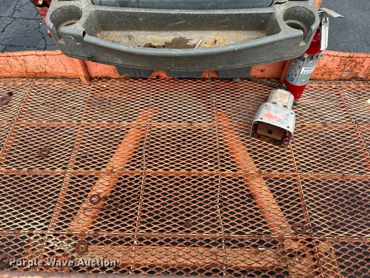 image for item EK4441 2006 JLG 400S boom lift