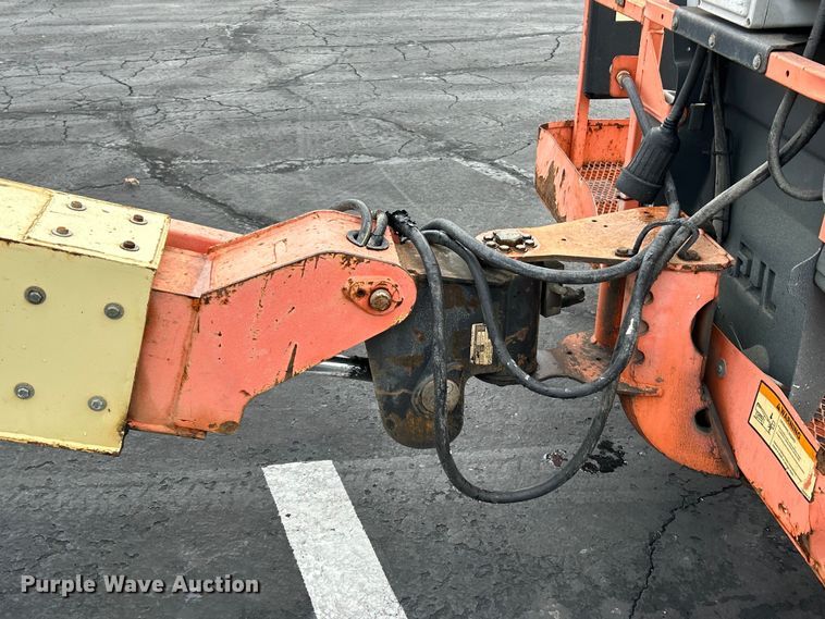 image for item EK4441 2006 JLG 400S boom lift