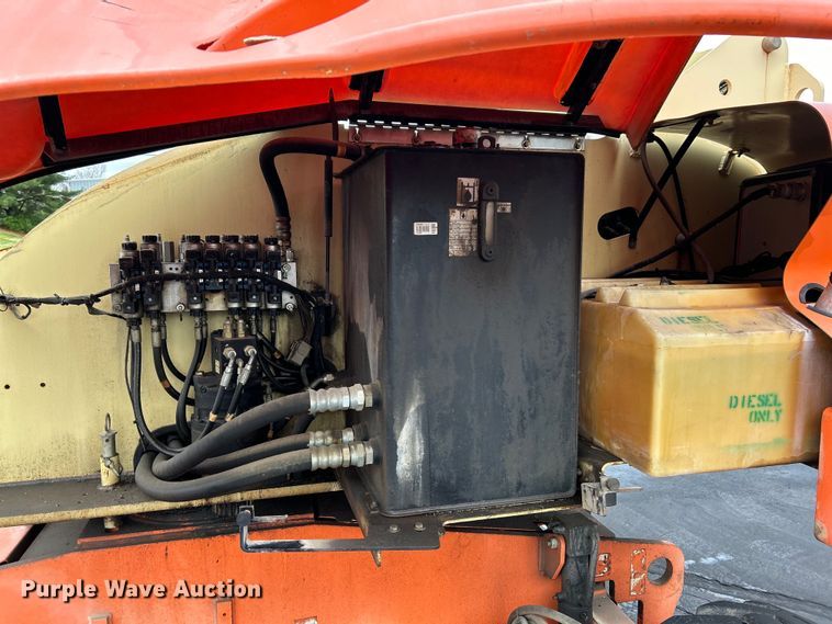 image for item EK4441 2006 JLG 400S boom lift