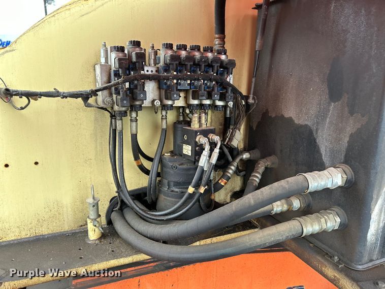 image for item EK4441 2006 JLG 400S boom lift