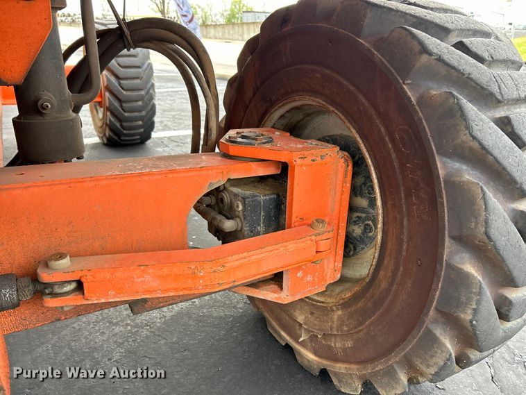 image for item EK4441 2006 JLG 400S boom lift