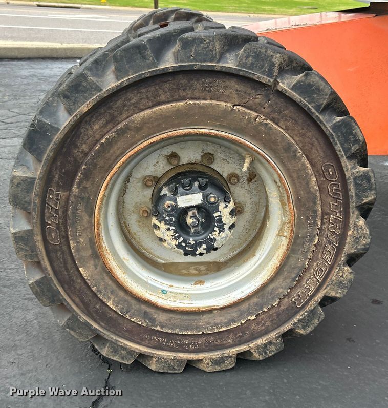 image for item EK4441 2006 JLG 400S boom lift