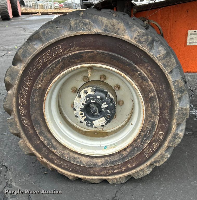 image for item EK4441 2006 JLG 400S boom lift