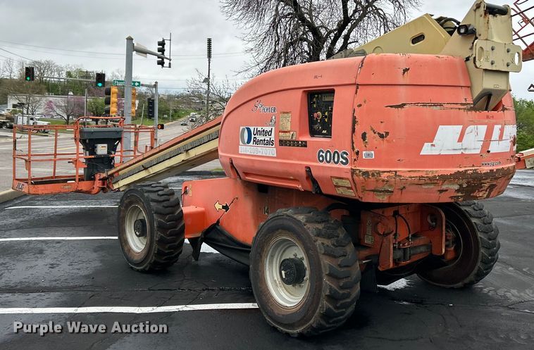 image for item EK4442 2006 JLG 600S boom lift