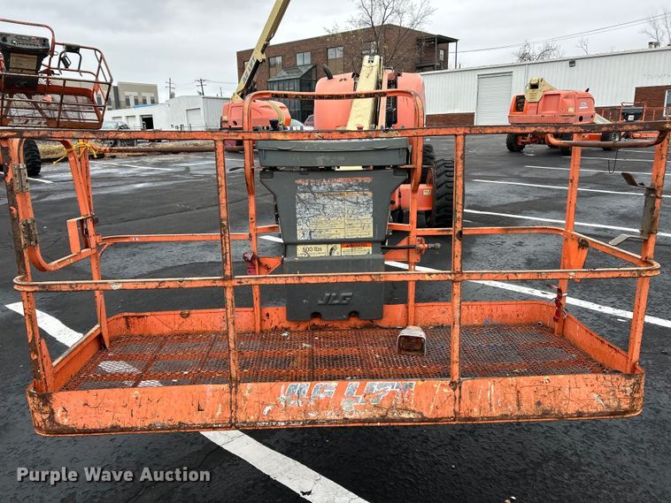 image for item EK4442 2006 JLG 600S boom lift