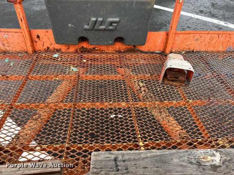 image for item EK4442 2006 JLG 600S boom lift