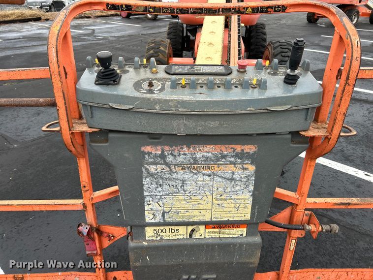image for item EK4442 2006 JLG 600S boom lift