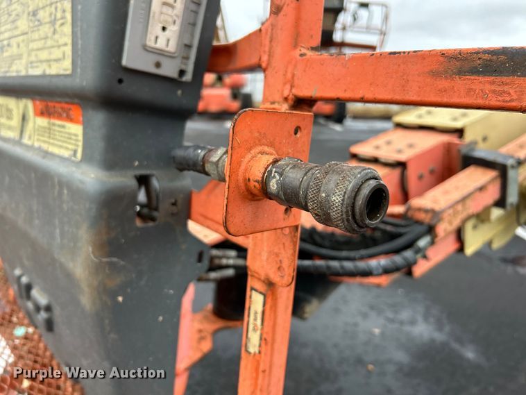 image for item EK4442 2006 JLG 600S boom lift