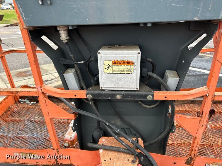 image for item EK4442 2006 JLG 600S boom lift