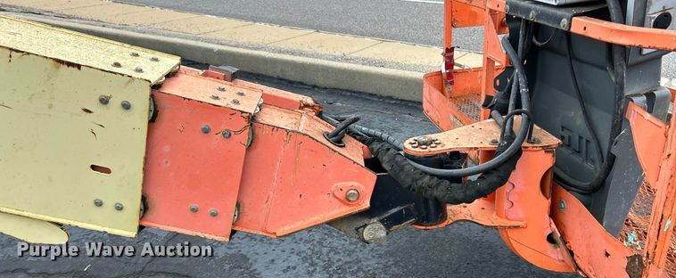 image for item EK4442 2006 JLG 600S boom lift