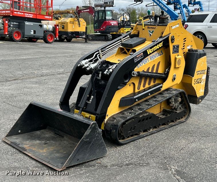 image for item EK4444 2020 Vermeer S925TX compact utility loader