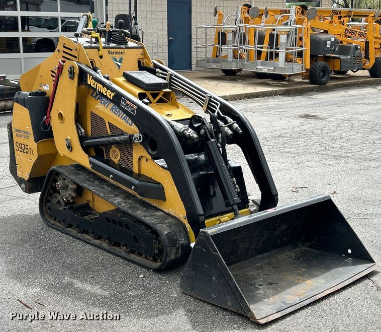image for item EK4444 2020 Vermeer S925TX compact utility loader