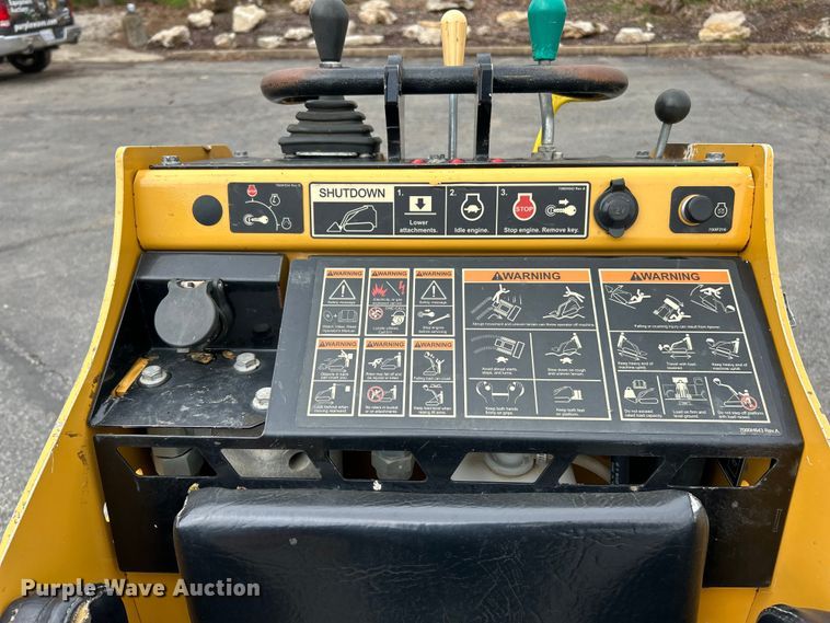 image for item EK4444 2020 Vermeer S925TX compact utility loader