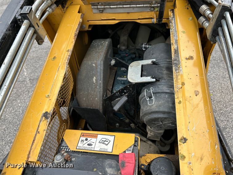 image for item EK4444 2020 Vermeer S925TX compact utility loader