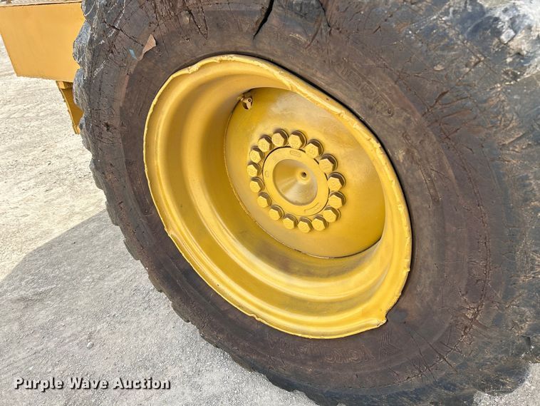 image for item EK4469 1994 Caterpillar  928F wheel loader