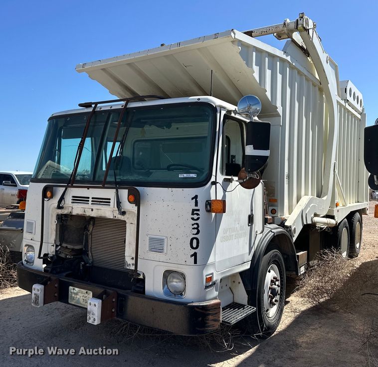 image for item IB9388 2016 Autocar Xpeditor refuse truck