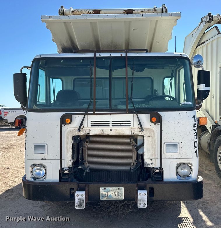 image for item IB9388 2016 Autocar Xpeditor refuse truck