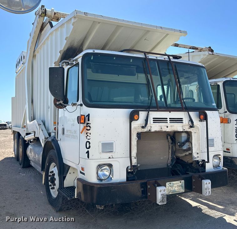 image for item IB9388 2016 Autocar Xpeditor refuse truck