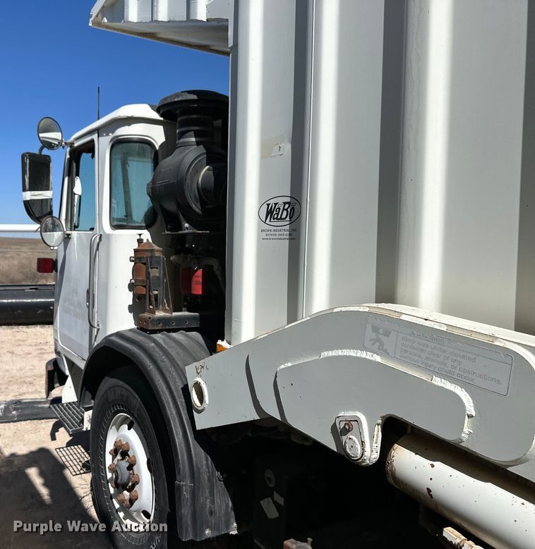 image for item IB9388 2016 Autocar Xpeditor refuse truck