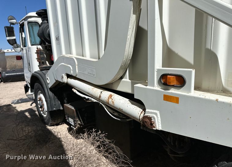 image for item IB9388 2016 Autocar Xpeditor refuse truck