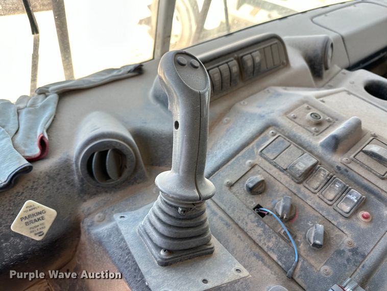 image for item IB9388 2016 Autocar Xpeditor refuse truck