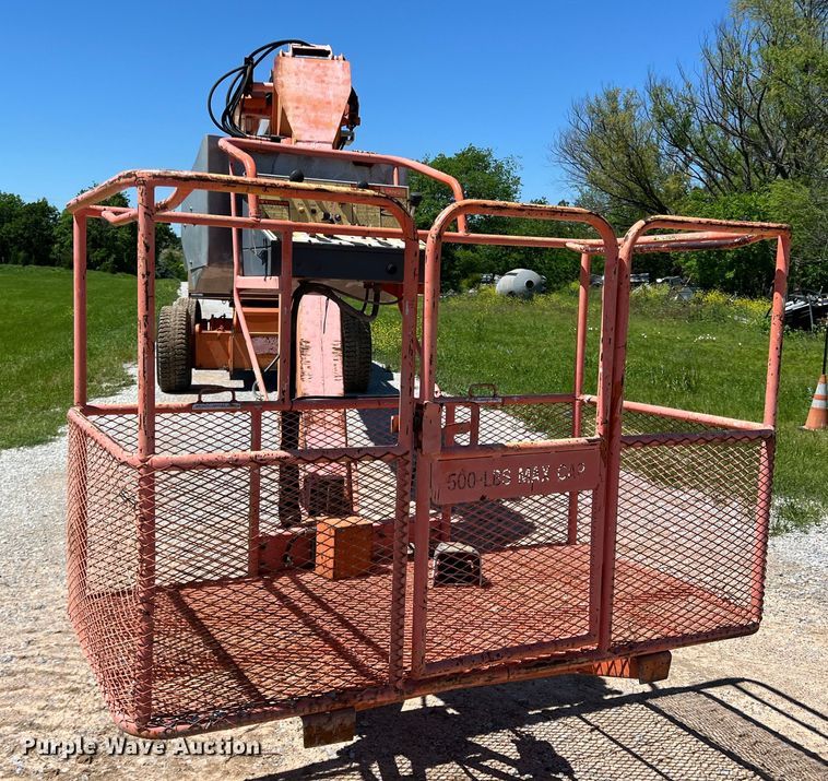 image for item JS9956 1992 JLG 110HX boom lift