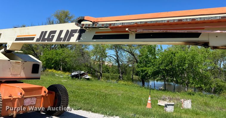 image for item JS9956 1992 JLG 110HX boom lift