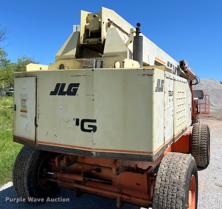 image for item JS9956 1992 JLG 110HX boom lift