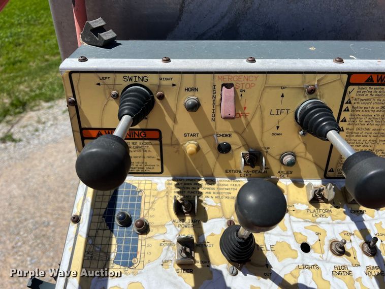 image for item JS9956 1992 JLG 110HX boom lift