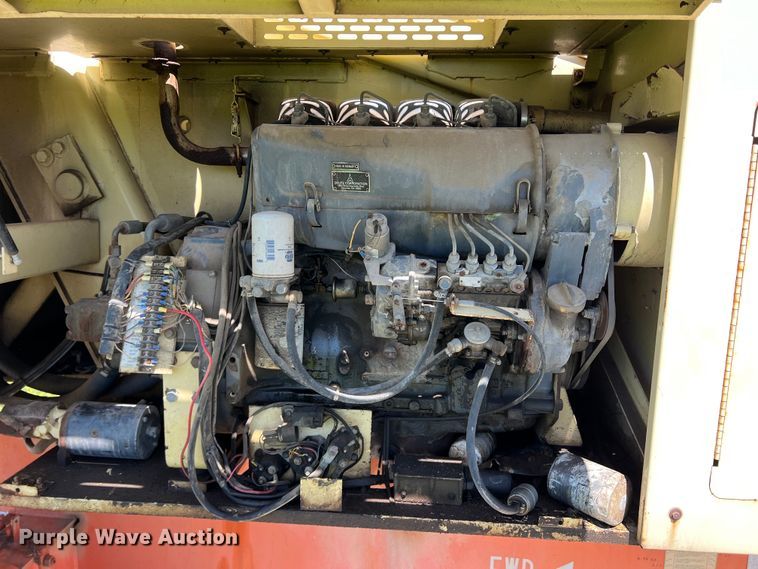 image for item JS9956 1992 JLG 110HX boom lift