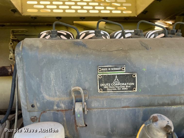 image for item JS9956 1992 JLG 110HX boom lift