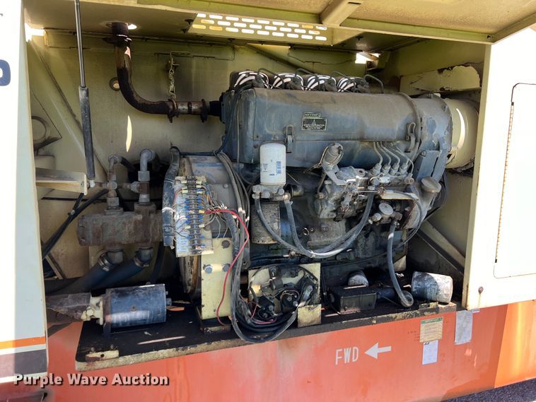 image for item JS9956 1992 JLG 110HX boom lift