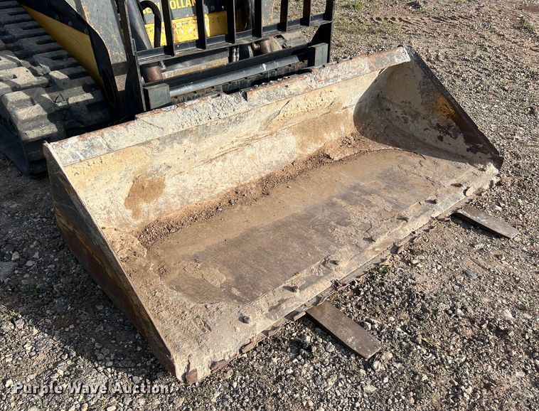 image for item KV9770 2016 New Holland  C238 tracked skid steer loader