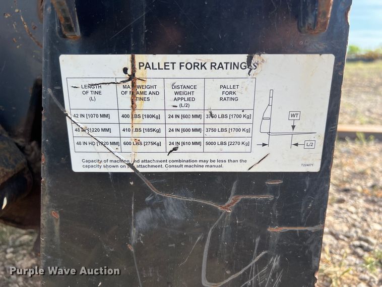 image for item KV9770 2016 New Holland  C238 tracked skid steer loader