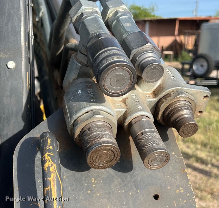 image for item KV9770 2016 New Holland  C238 tracked skid steer loader