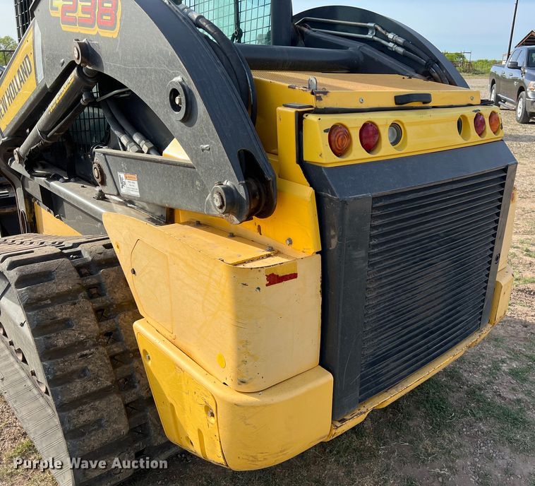 image for item KV9770 2016 New Holland  C238 tracked skid steer loader