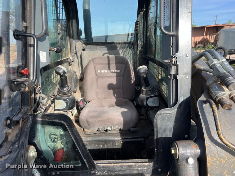 image for item KV9770 2016 New Holland  C238 tracked skid steer loader
