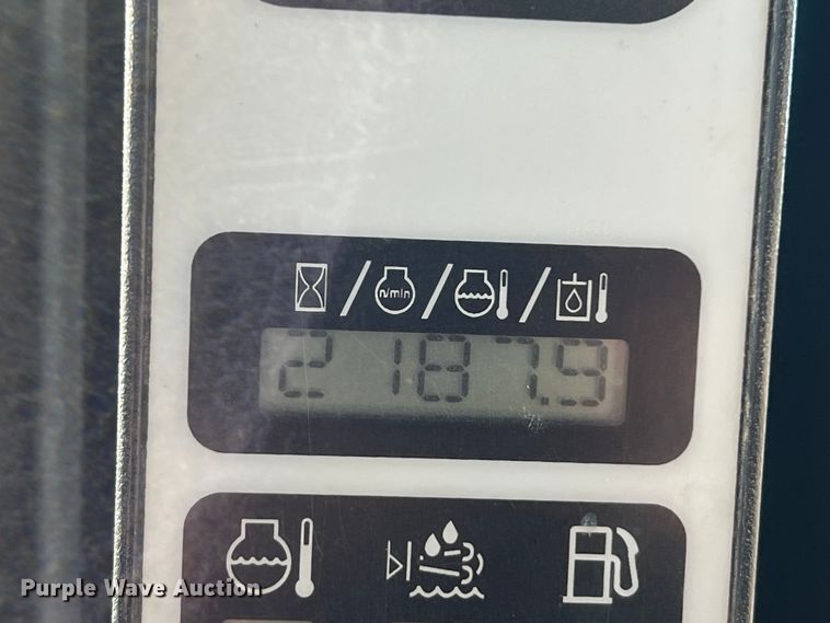 image for item KV9770 2016 New Holland  C238 tracked skid steer loader