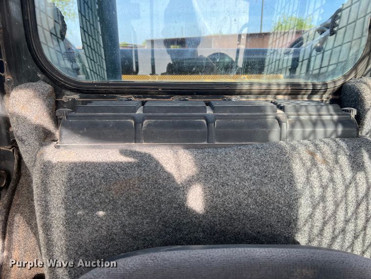 image for item KV9770 2016 New Holland  C238 tracked skid steer loader