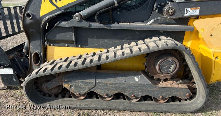 image for item KV9770 2016 New Holland  C238 tracked skid steer loader