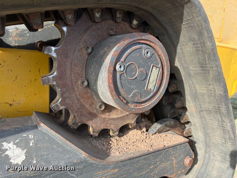 image for item KV9770 2016 New Holland  C238 tracked skid steer loader