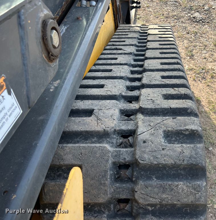 image for item KV9770 2016 New Holland  C238 tracked skid steer loader