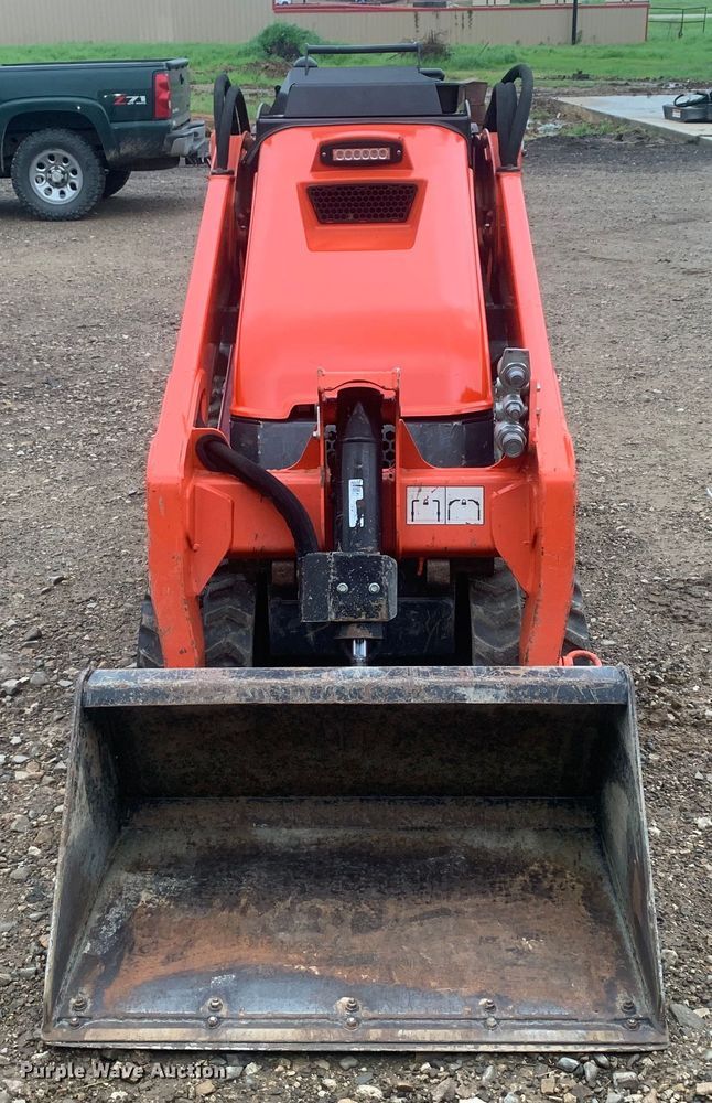 image for item KX9973 2020 Kubota SCL1000 compact utility loader