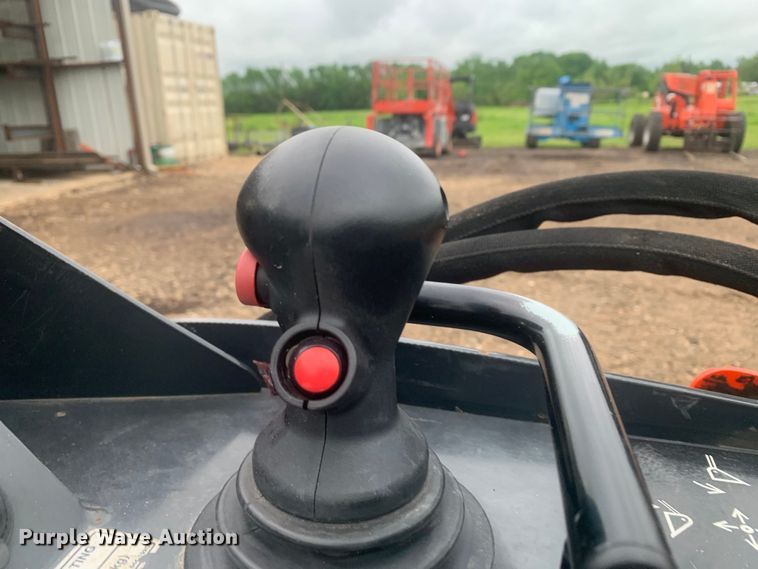 image for item KX9973 2020 Kubota SCL1000 compact utility loader