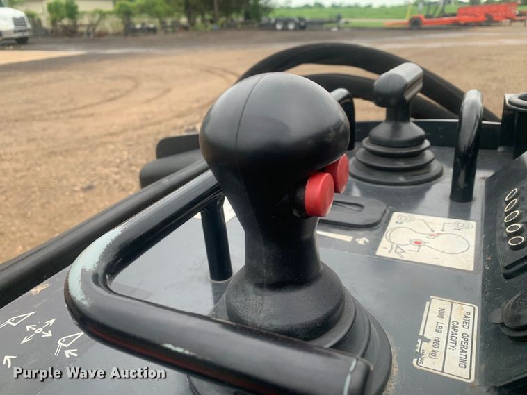 image for item KX9973 2020 Kubota SCL1000 compact utility loader